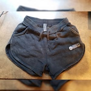 Alphalete Very Terry onyx small short